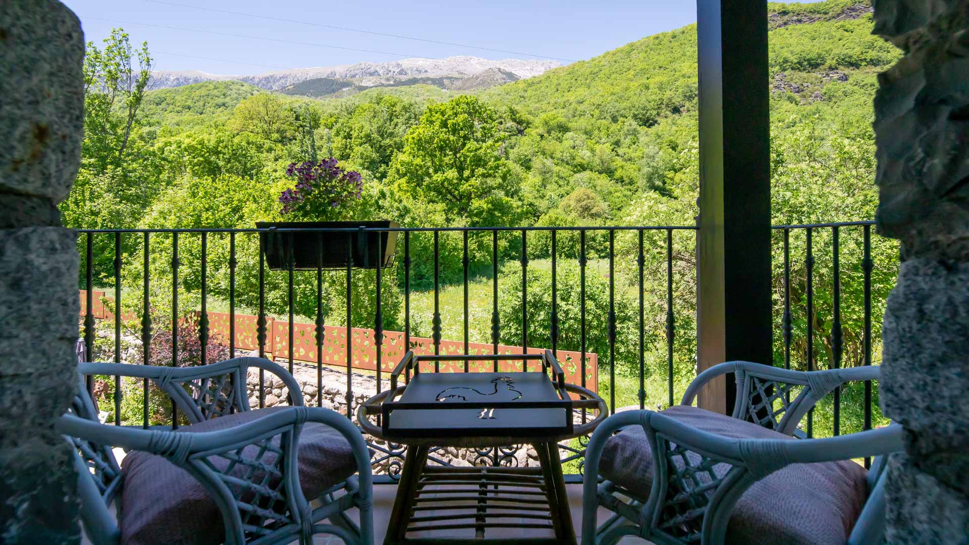 hotel-restaurante-casa-arcas-valle-benasque-home-2